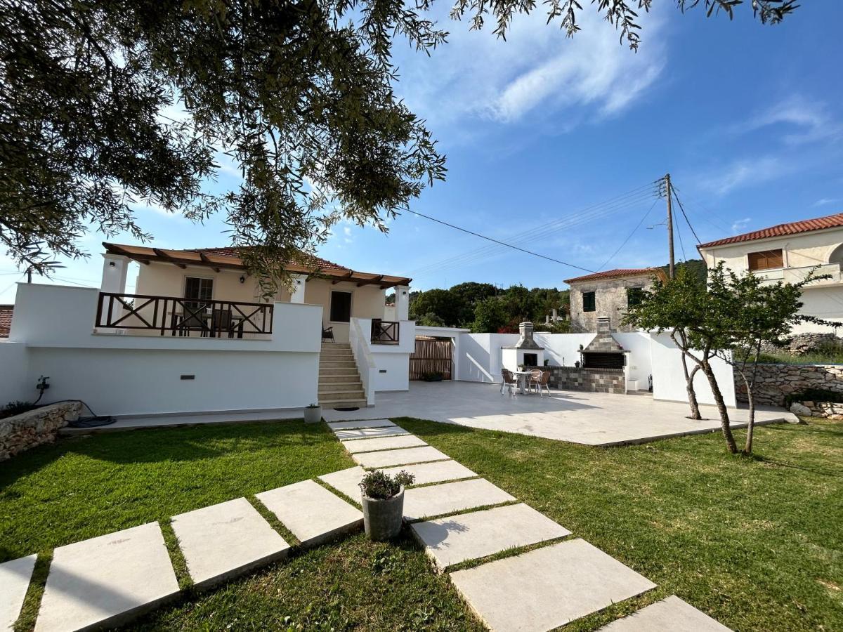 Villa Kouzoulis House *